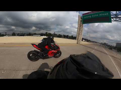 Ducati V4 Superleggera vs BMW HP4 Race vs K67 BMW S1000rr