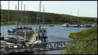 preview picture of video 'Lake Diefenbaker - Sailing'