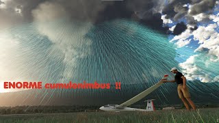 MSFS 2020 | SU11 | Cumulonimbus énorme en planeur !