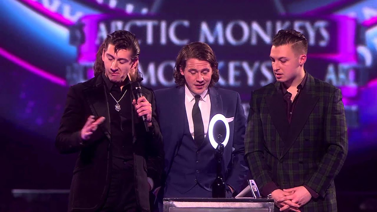 Arctic Monkeys win MasterCard Album of the Year | BRITs Acceptance Speeches - YouTube