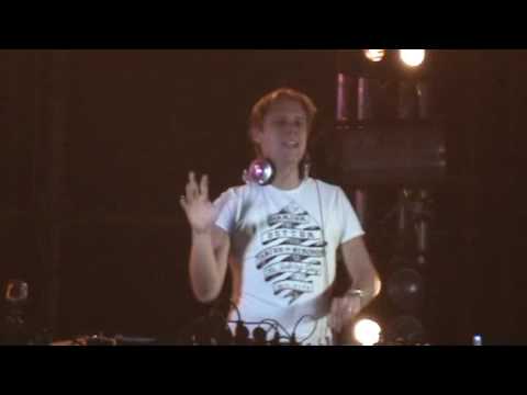 Andrew Rayel feat. Jano – How Do I Know (Armin van Buuren Mix)