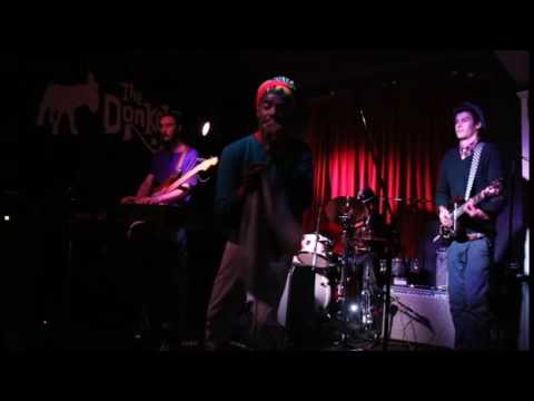 Iyahkayah & The Mid-Dawn - No Fear [Live at The Donkey, Leicester]