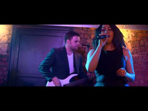 Female Fronted Function Band for Hire | Neon Kites