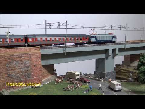 TIGRE E.652 CON TRENO INTERREGIONALE IN TRANSITO SUL PLASTICO. - SAB. 28 - 12 - 2019.