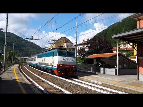 LE E.444 TITOLARI DEGLI INTERCITY IN TRANSITO SULLA LINEA LENTA DEI GIOVI (GE) 13 - 7 - 2016