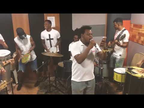 Grupo Marcados - Passa Jesus  “ Corinho de Fogo”