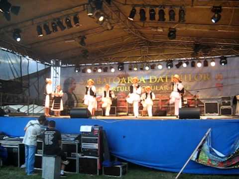 24 - SARBATOAREA DATINILOR LA RACIU - MURES  - MVI_0285.AVI