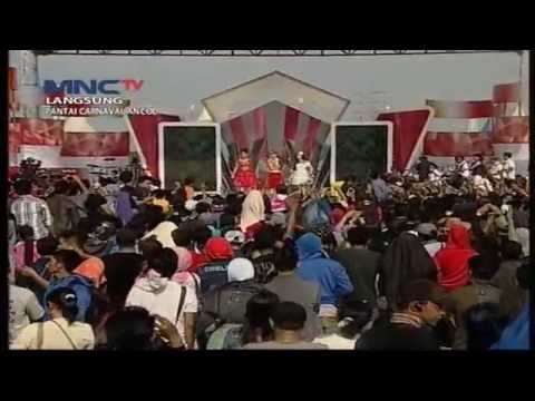 Ratu Galih Uut Permatasari Azizah KDI " Goyang Dumang " - 70get Agustusan (17/8)