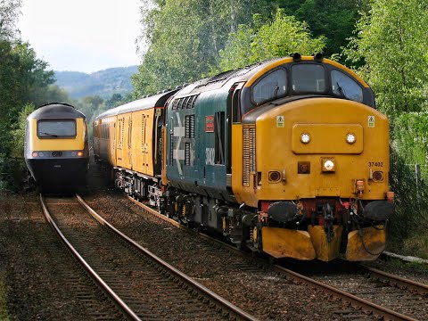 37402 & 37423 pass Blair Atholl with 1Q79 (07/09/20)