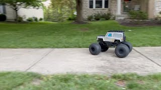 REVIEW: DEERC 1:6 Remote Control Jeep - THIS THING IS HUGE!