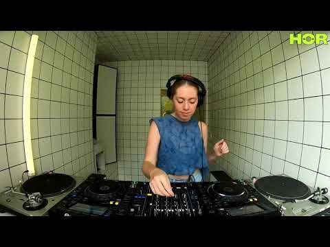 Saevi invites - DJ TEREZA / September 1 / 7pm-8pm