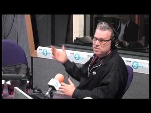 Furry Vengeance reviewed by Mark Kermode