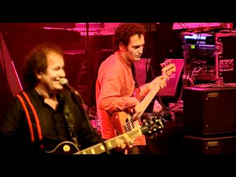 ASFALTO - DÍAS DE ESCUELA (AL FIN VIVOS)