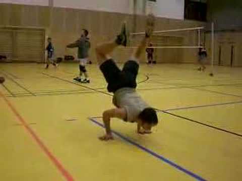 handstand liegestütze