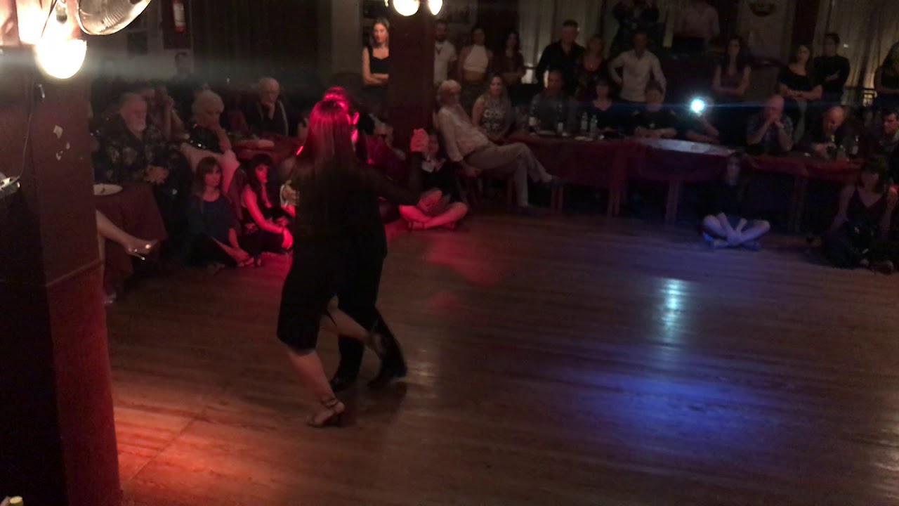 Video thumbnail for Natasha Lewinger y Haris Mihail - 4 - "Uno"