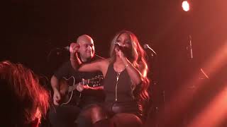 Mickey Guyton - Pretty Little Mustang