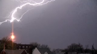 preview picture of video 'NYC Thunderstorm | Cloud to Cloud Lightning- 4.10.13 (Queens)'
