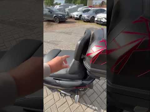 фото piaggio mp3 0