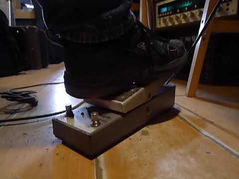 Mutron vintage wah with original box and sticker C-200 volume and wah pedal 1970s - Chrome image 10