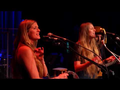 Shook Twins - What Have We Done (Live on eTown)