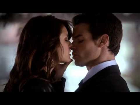 The Vampire Diaries 4x18 Elena & Elijah Kiss