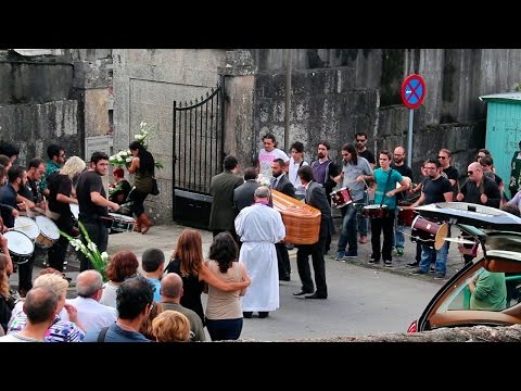 Despedida en Vigo de Javier Fernández, batería de 'Los Piratas'