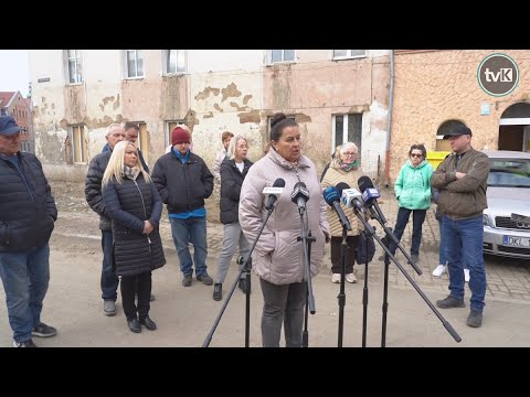 Mieszkańcy ul. Chełmońskiego pół roku po powodzi