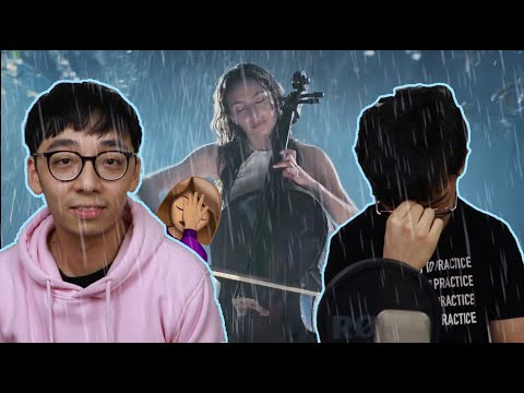 水の中でチェロを弾く (Sacrilegious Adsでより多くのブランド) (Playing Cello in the Water (More Brands with Sacrilegious Ads))