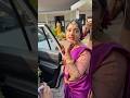 വണ്ടിയിൽ കയറാൻ സൗകര്യല്ല്യ ചേട്ട നടി