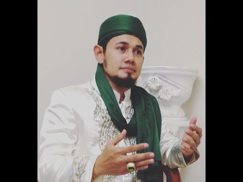Ustadz Guntur Bumi feat Puput Melati Hijrah  Shalawat Badar mp4