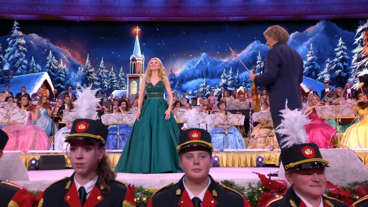 Carol of the Bells – André Rieu, Anna Reker & 400 Brass Players