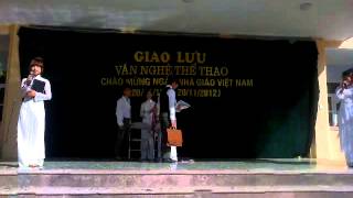 preview picture of video 'giao lưu văn nghệ chào mừng nhà giáo Việt nam .Lớp 11a1  THPT quảng la'