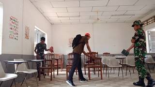 Download lagu Kelas Perdana Pusdik Bahasa di Brigade 911 - lagu 'Batujajar Tak akan Kulupa' versi Kamboja mp3