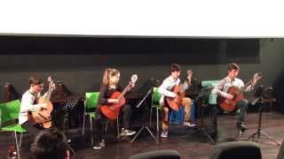 preview picture of video 'Inês @ Quarteto - Country Gardens - Audição de Guitarra - Prof. Carlos Lima - 21/05/2013'