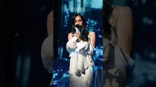 Download lagu Hailee Steinfeld- Wrong Direction (Lyrics) mp3 Download lagu Hailee Steinfeld- Wrong Direction (Lyrics) mp3