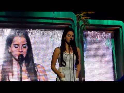 Lana Del Rey - Heart-Shaped Box (live) - Oslo Spektrum, Oslo - 10-04-2013