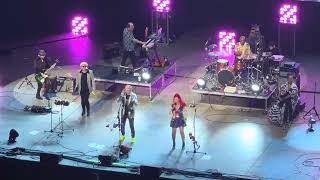 B-52’s “Dance This Mess Around” Live 9/17/26 Chicago Illinois 