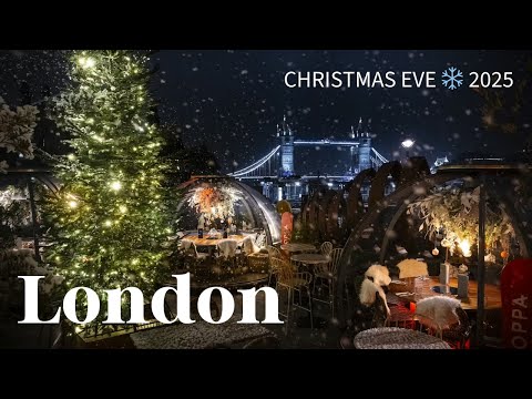 London Christmas Eve 2025 ❄️ Snow, Christmas Markets & Lights at the Tower of London [4K HDR]