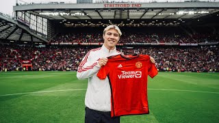Download lagu Rasmus Hojlund unveiled as a Man United player at Old Trafford mp3