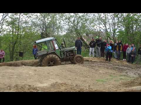 Bohuňovská Traktoriáda 2019 - průjezd korytem