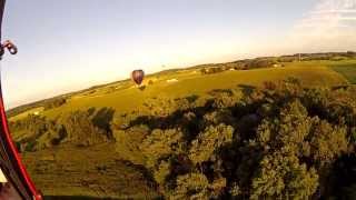 preview picture of video 'Two Paramotors & A Hot Air Balloon'
