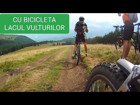 Vulturilor Lake - Siriului Mountains - cycling down to Basca Chiojdului