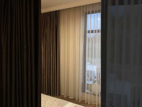 Одна из комнат в частном доме- раздвижные э/карнизы Onviz.