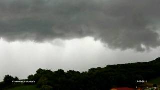 preview picture of video 'Unwetterfront Baden bei Wien 15-08-2011 supercell thunderstorm'