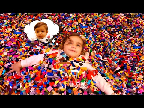 Darian & Caspian - Kids Show - Brick Wonders at the LEGO Festival