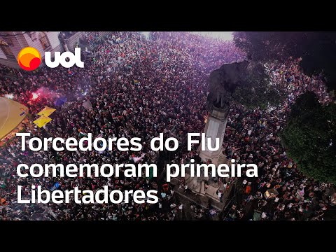 "Imagens aéreas mostram torcedores do Fluminense comemorando  conquista da Libertadores" Barra: O Bravo Ano de 52 • Club: Fluminense