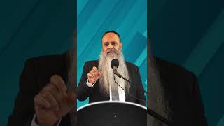 הרב רפאל זר | ללמוד דרך ארץ מבעלי חיים (הרב רפאל זר) - התמונה מוצגת ישירות מתוך אתר האינטרנט יוטיוב. זכויות היוצרים בתמונה שייכות ליוצרה. קישור קרדיט למקור התוכן נמצא בתוך דף הסרטון