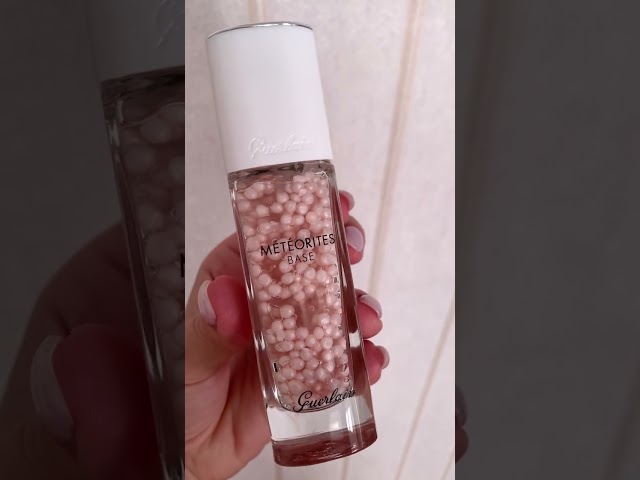 Vídeo relacionado con Guerlain Météorites Base Perles Perfectrice Anti-Terne - 30 ml