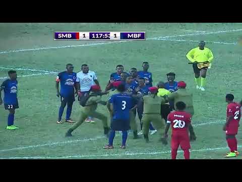 Angalia Hasira za Wachezaji Wanapohisi Wameonewa na Refa Uwanjani