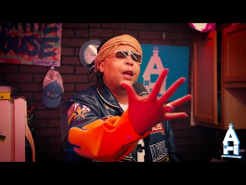 Yella MRC - Back Streets  | Auntie House Performance 🎙️